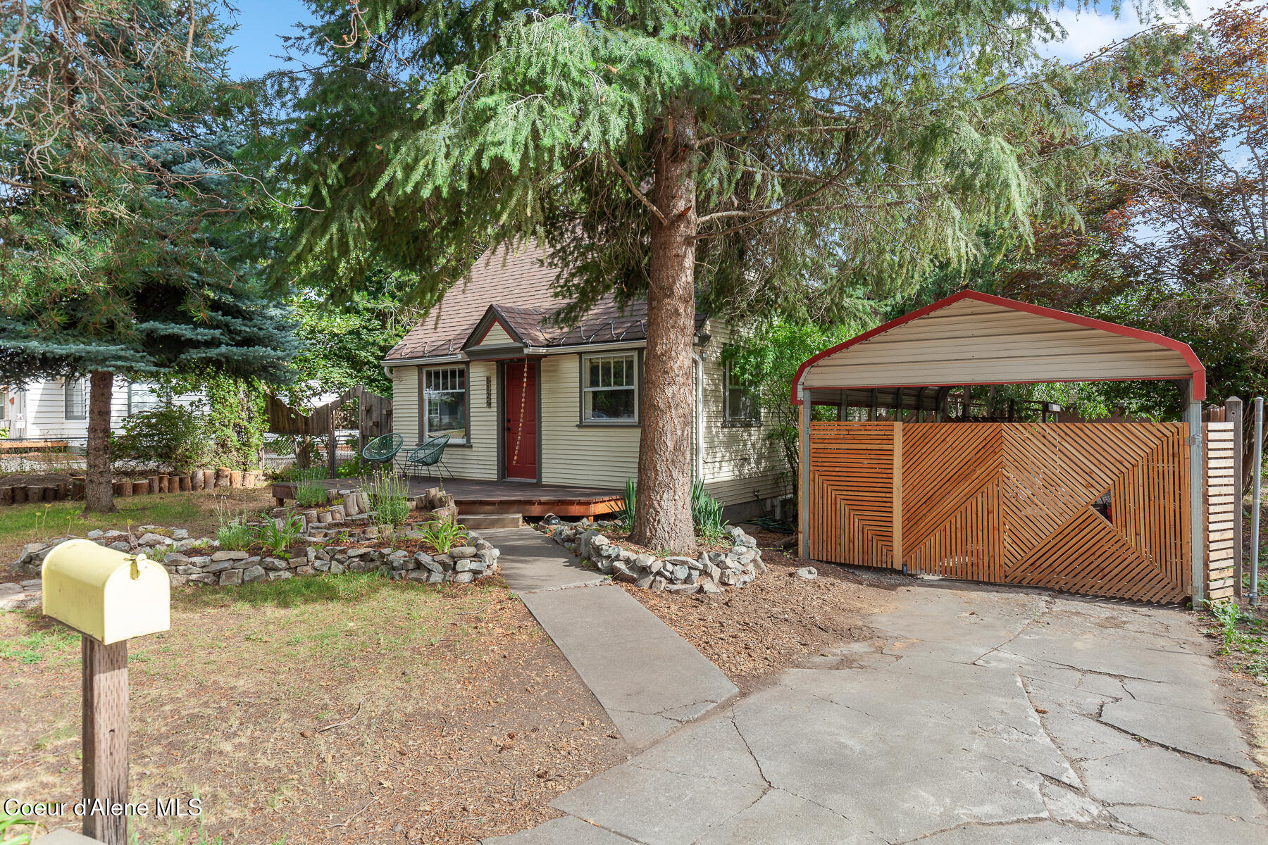Property Photo: 1126 E Montana Ave ID 83814