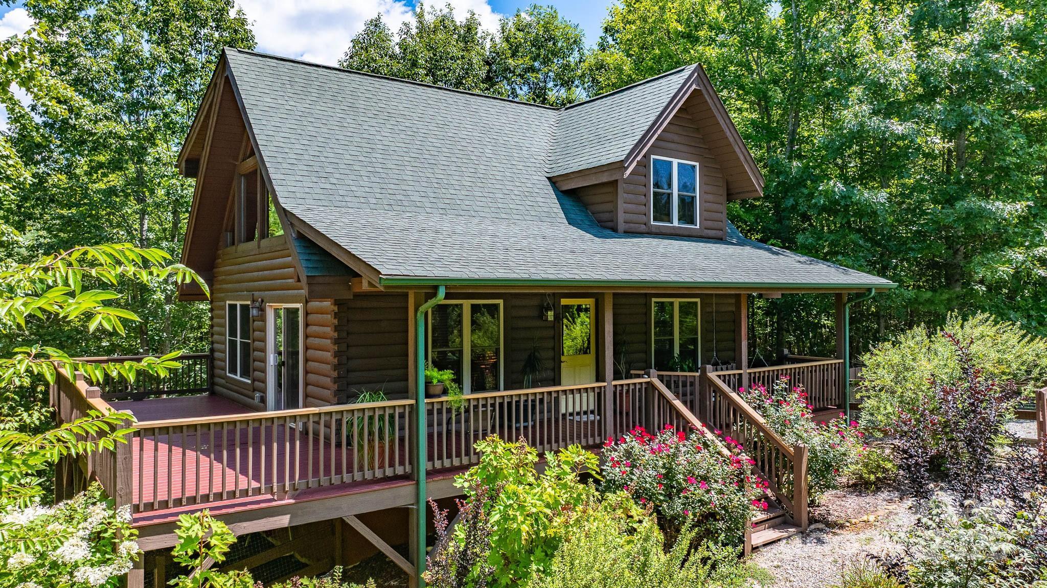 Property Photo: 721 Grandview Loop 78 NC 28761
