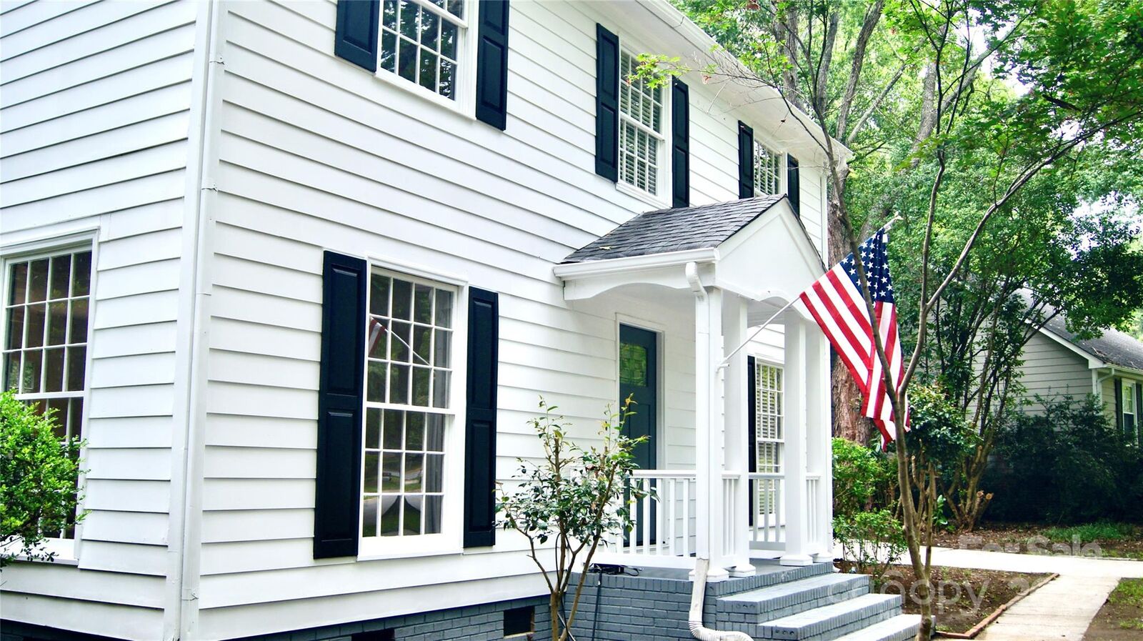 Property Photo: 4212 Meadowridge Drive NC 28226