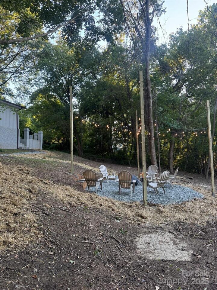 Property Photo: 334 Country Lane NC 27028