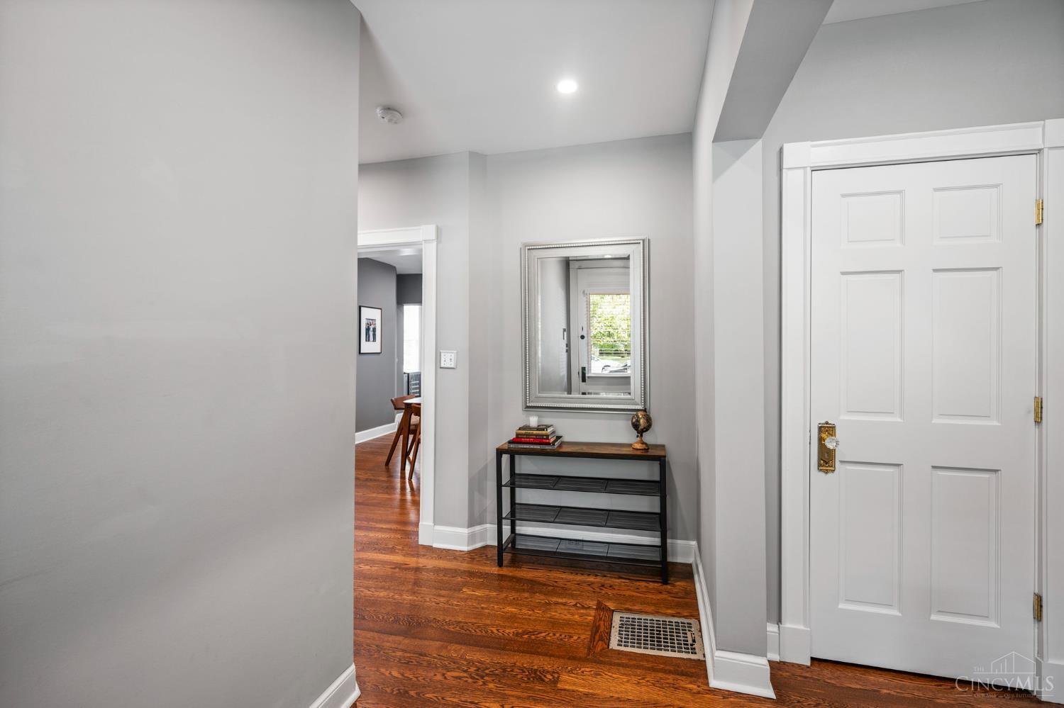 Property Photo: 3728 Drakewood Drive OH 45209