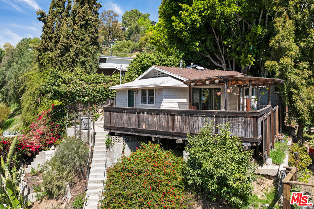 Property Photo: 632 Museum Dr CA 90065