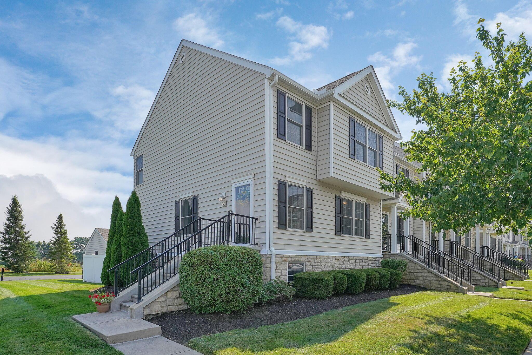 Property Photo:  472 Autumn Ridge Circle  OH 43147 