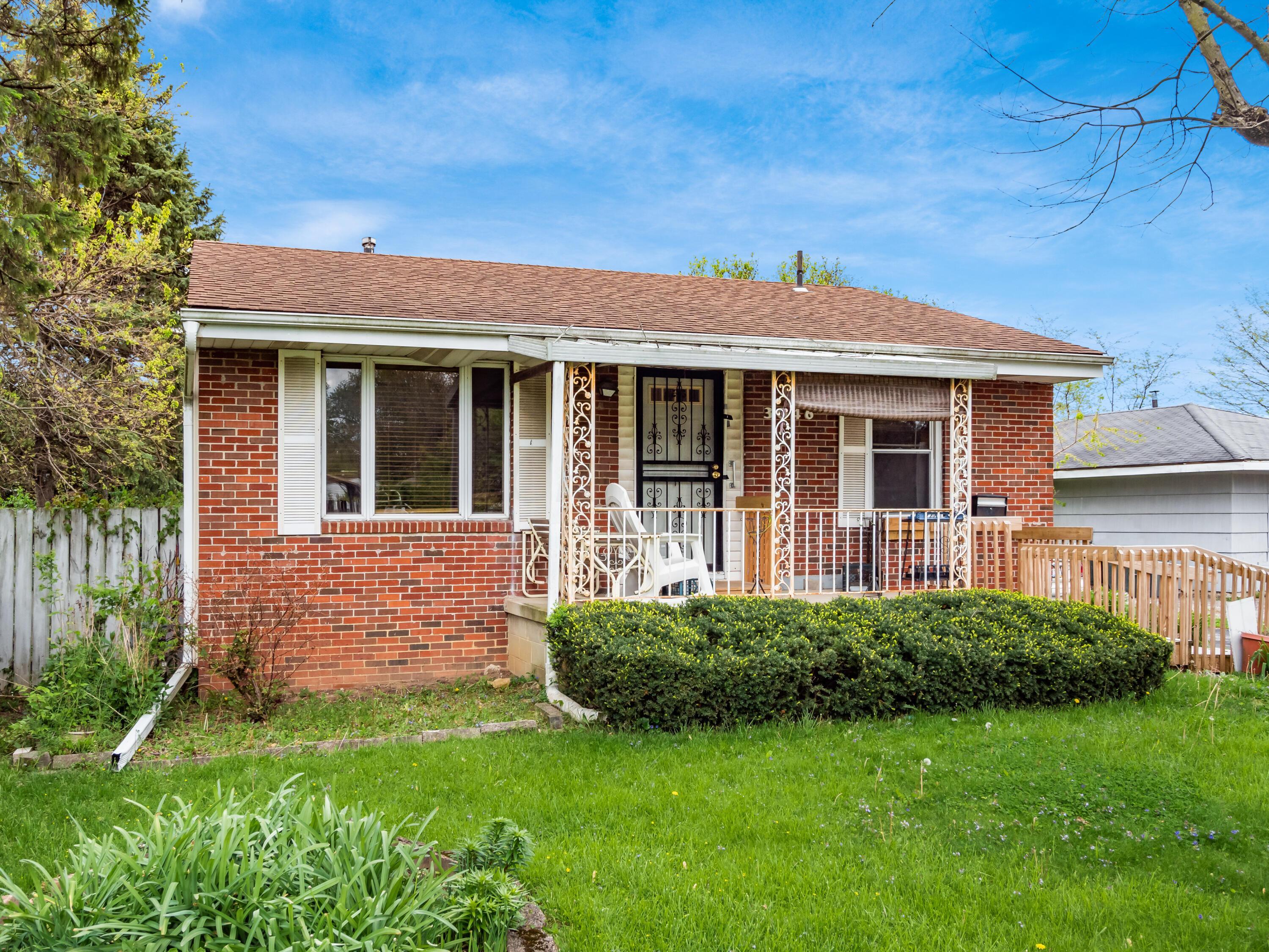 Property Photo: 3046 Weirton Drive OH 43207