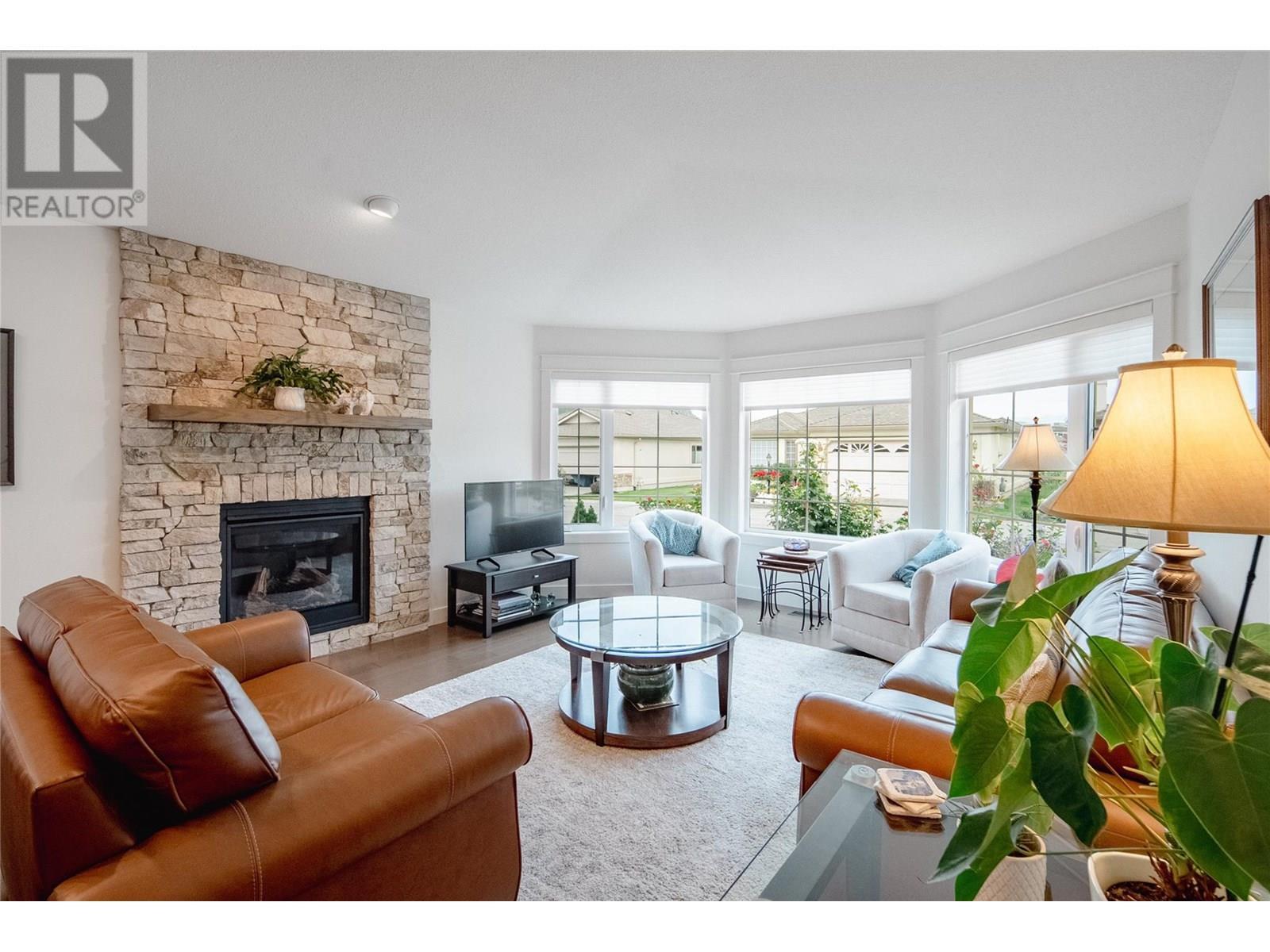 Property Photo: 595 Yates Road 74 BC V1V 1P8