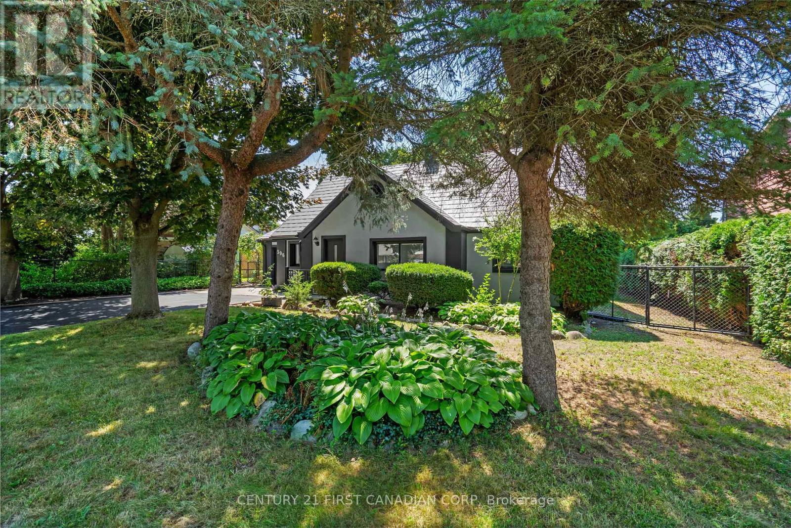Photo de la propriété: 596 Kingsway Avenue North ON N6H 3A1