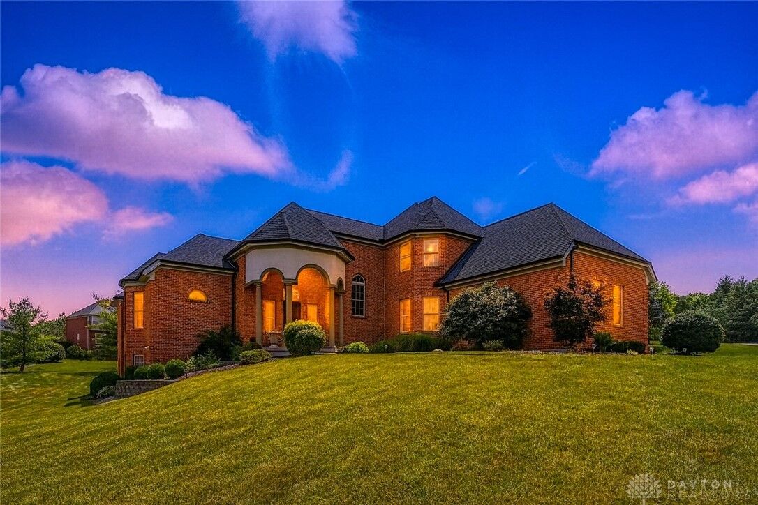 Property Photo: 7066 Hearthside Court OH 45011