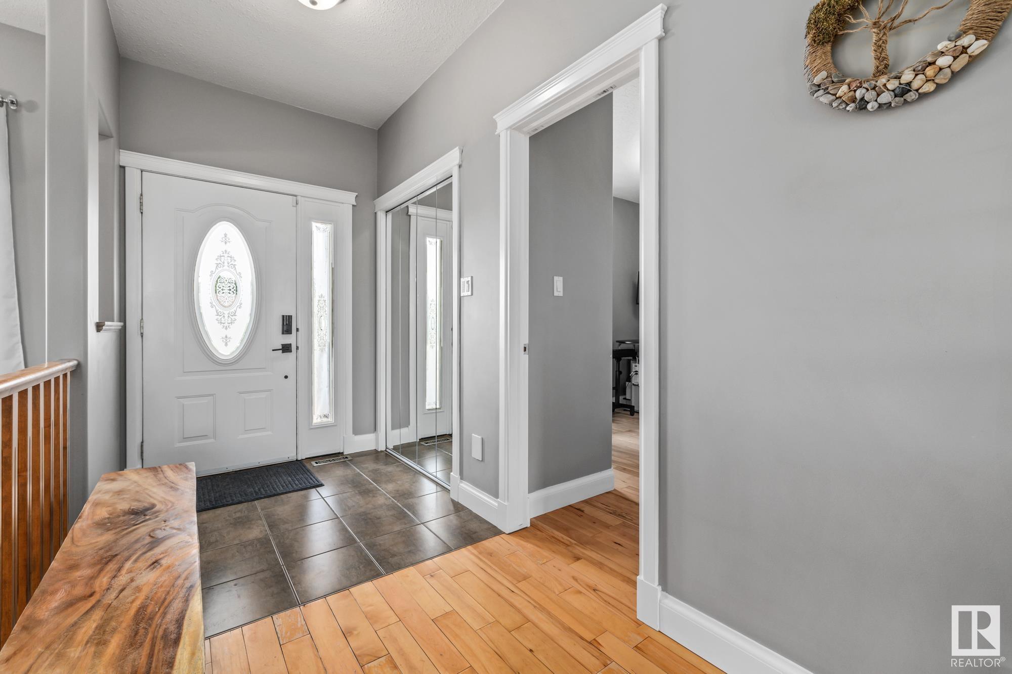 Photo de la propriété:  53017 Rge Road 223 38  AB T8E 2M3 