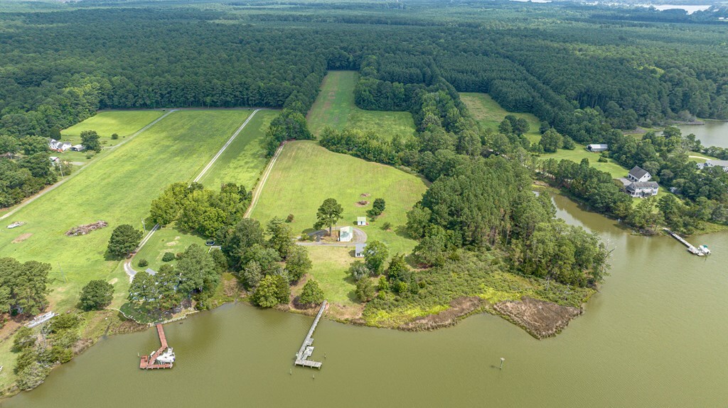 Property Photo: 29503 Burton Rd VA 23420