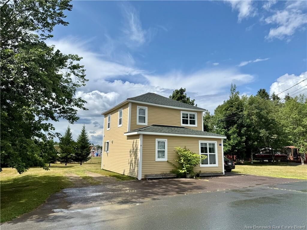 Property Photo:  31 Bellevue Street  NB E4X 1B3 
