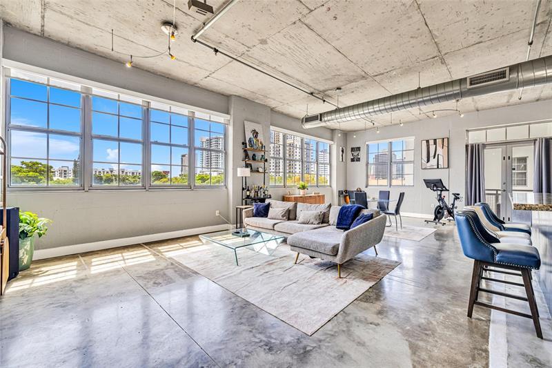 Property Photo: 435 N Andrews Ave 301 FL 33301