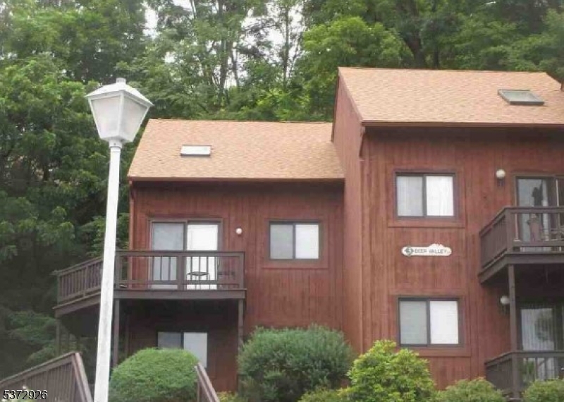 3 Deer Valley Ln  Vernon Twp. NJ 07462 photo