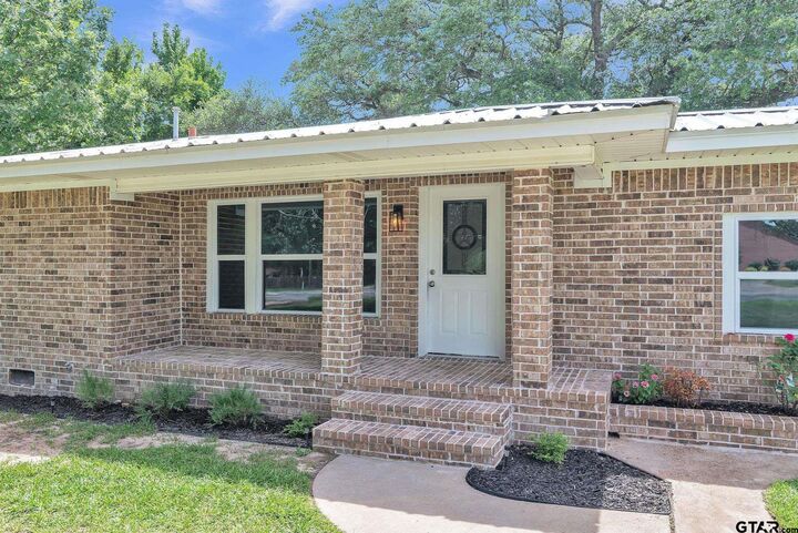 Property Photo: 1322 US Highway 271 N TX 75644