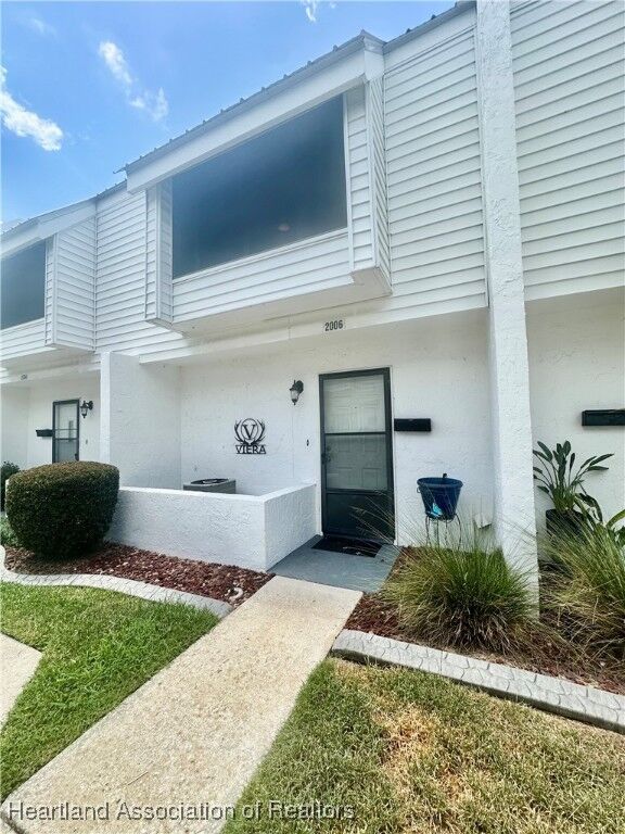 Property Photo: 2006 Lakeview Drive FL 33870