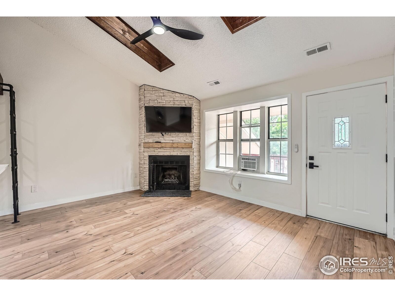 Property Photo: 1128 S Ventura Cir H CO 80017