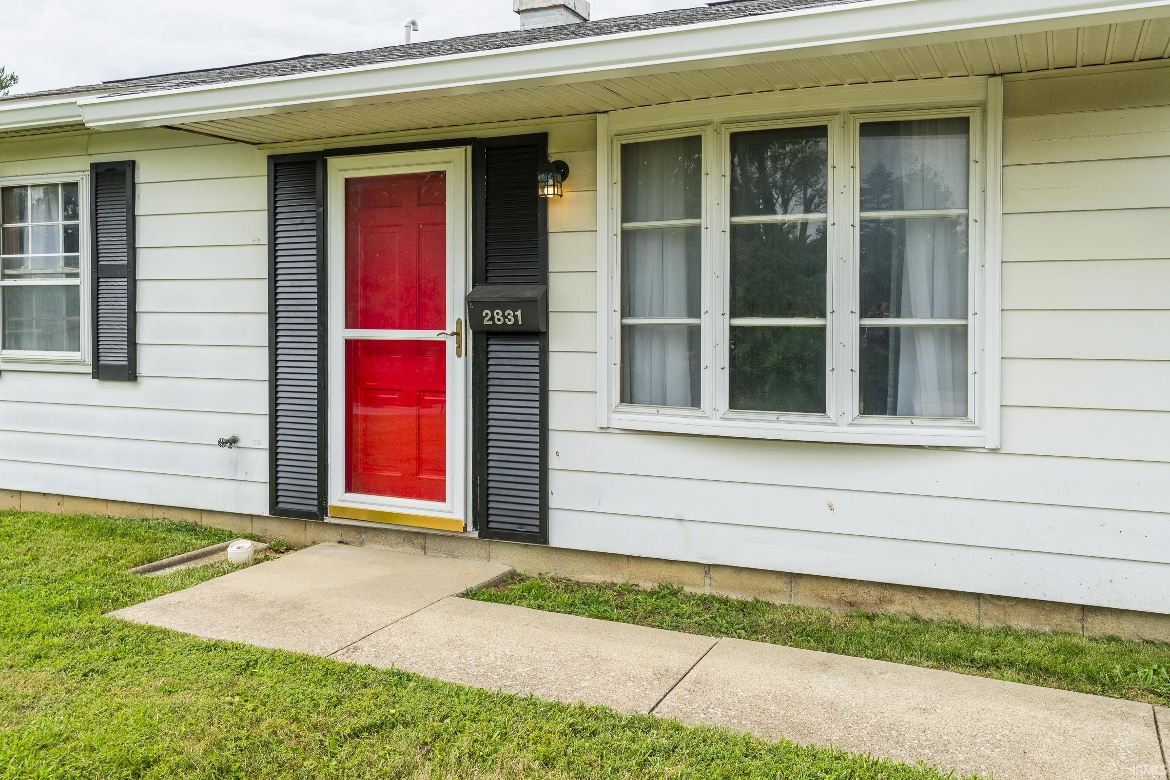 Property Photo: 2831 S Yonkers Court IN 47403-3809