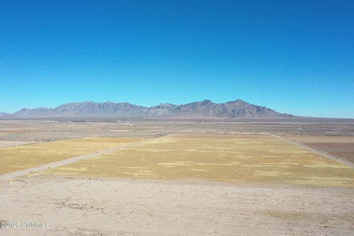 Property Photo:  990 SW New Frontier Drive  NM 88030 