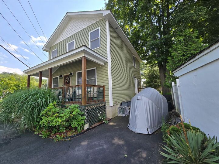 Property Photo:  17 Waterstone Road  NY 10925 
