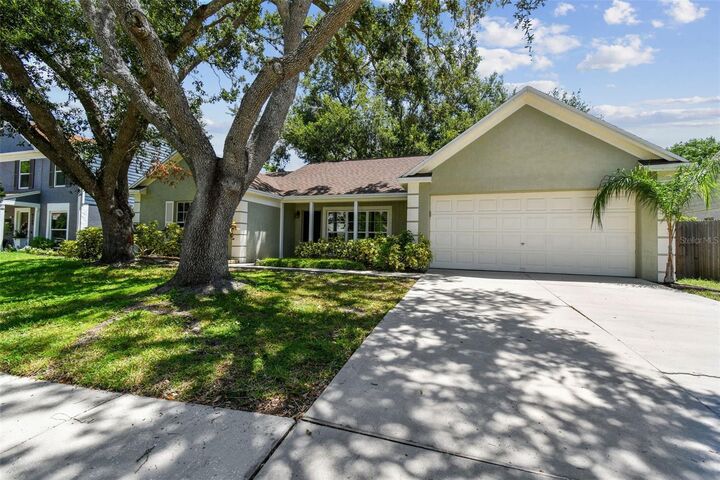 Property Photo:  9710 Cypress Pond Avenue  FL 33647 