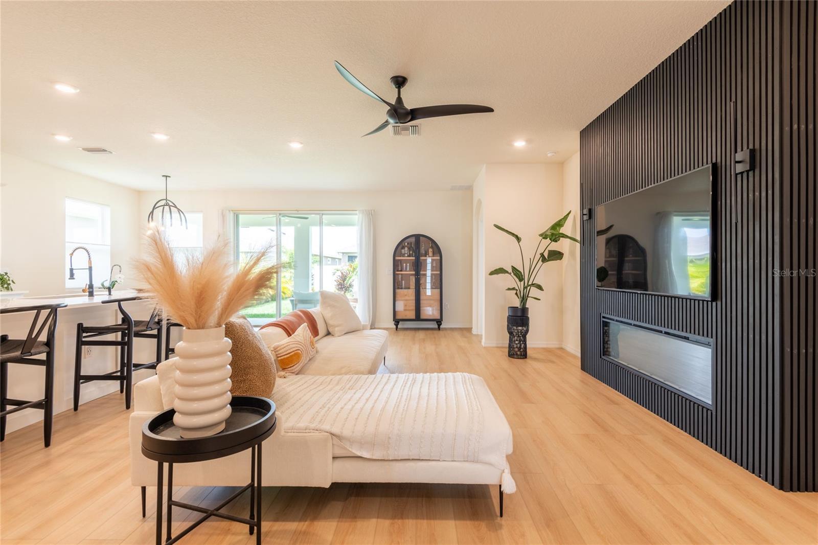Property Photo: 13372 Waterleaf Garden Circle FL 33579