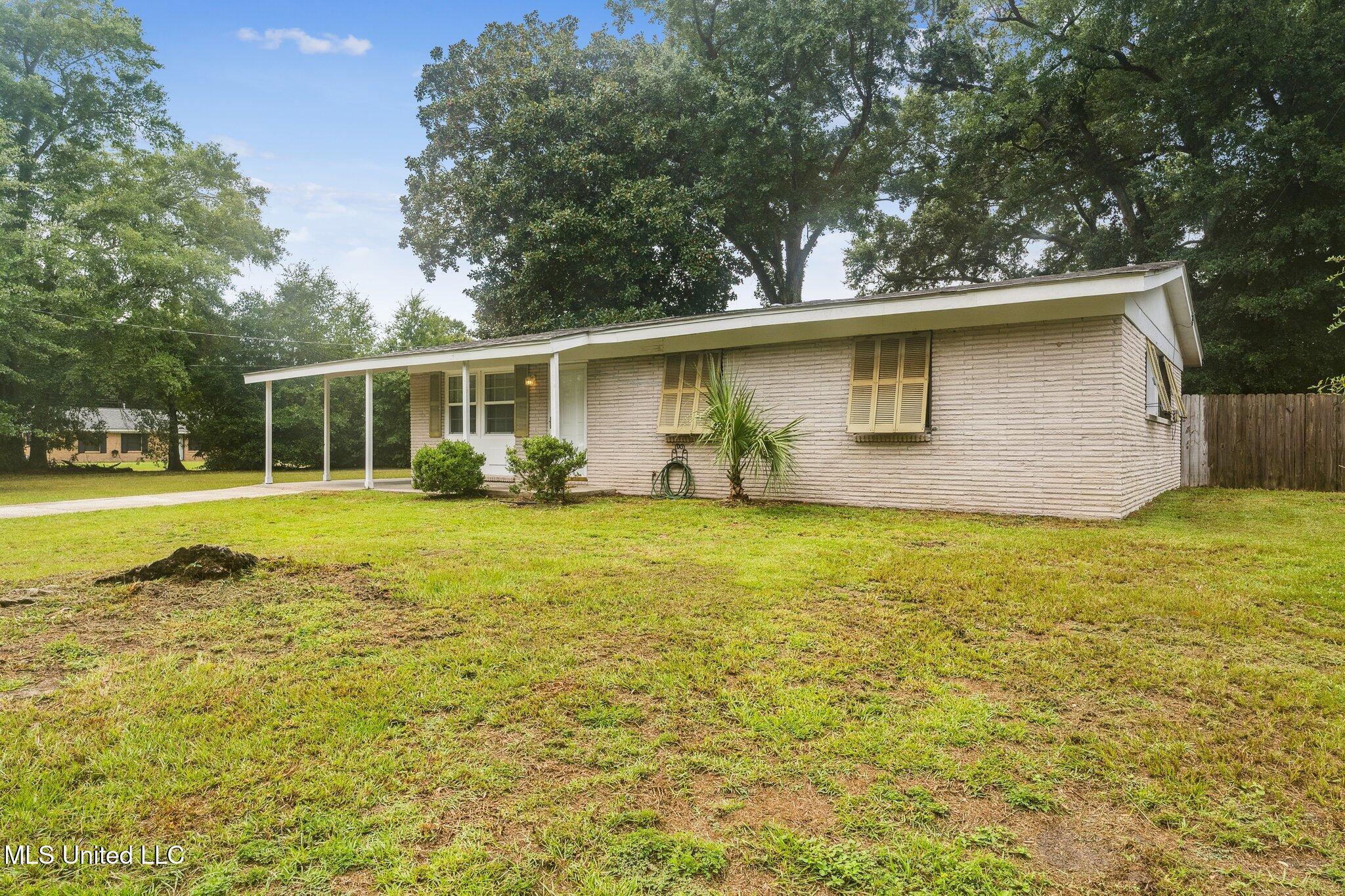 Property Photo: 2160 Driftwood Drive MS 39531