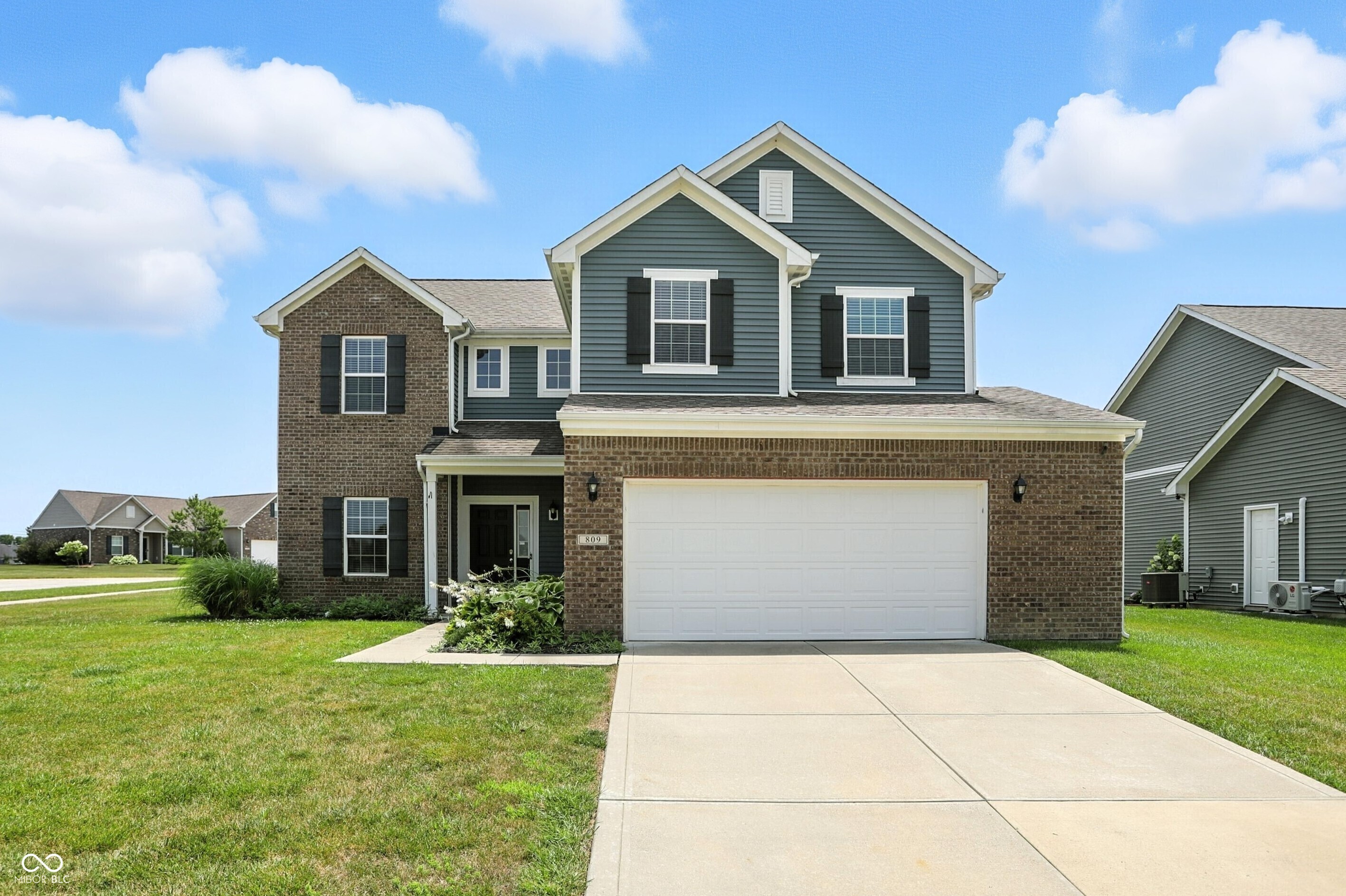 Property Photo:  809 Blackberry Drive  IN 46143 
