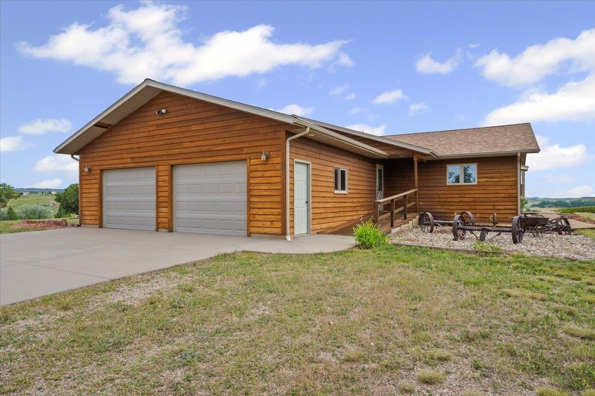 Property Photo: 591 Redwater Road WY 82712