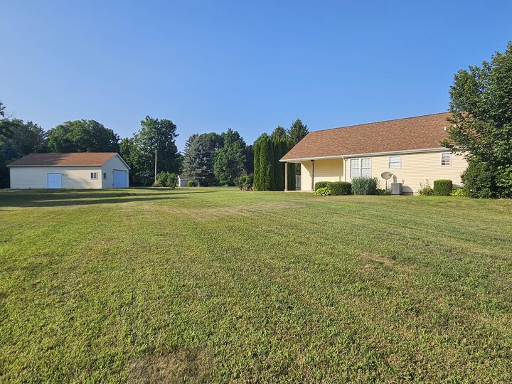 Property Photo: 7969 Lancaster Lane MI 49051