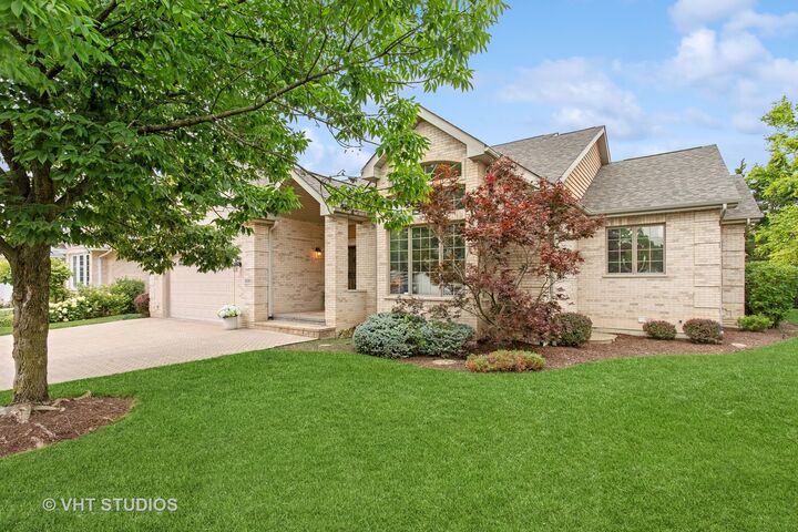 3061 Rosebrook Circle  Westchester IL 60154 photo
