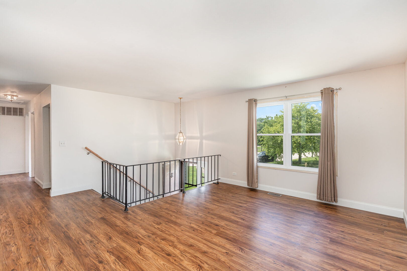 Property Photo: 435 Navajo Court IL 60440