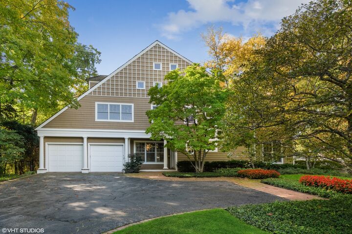 Property Photo:  1330 Sheridan Road  IL 60035 