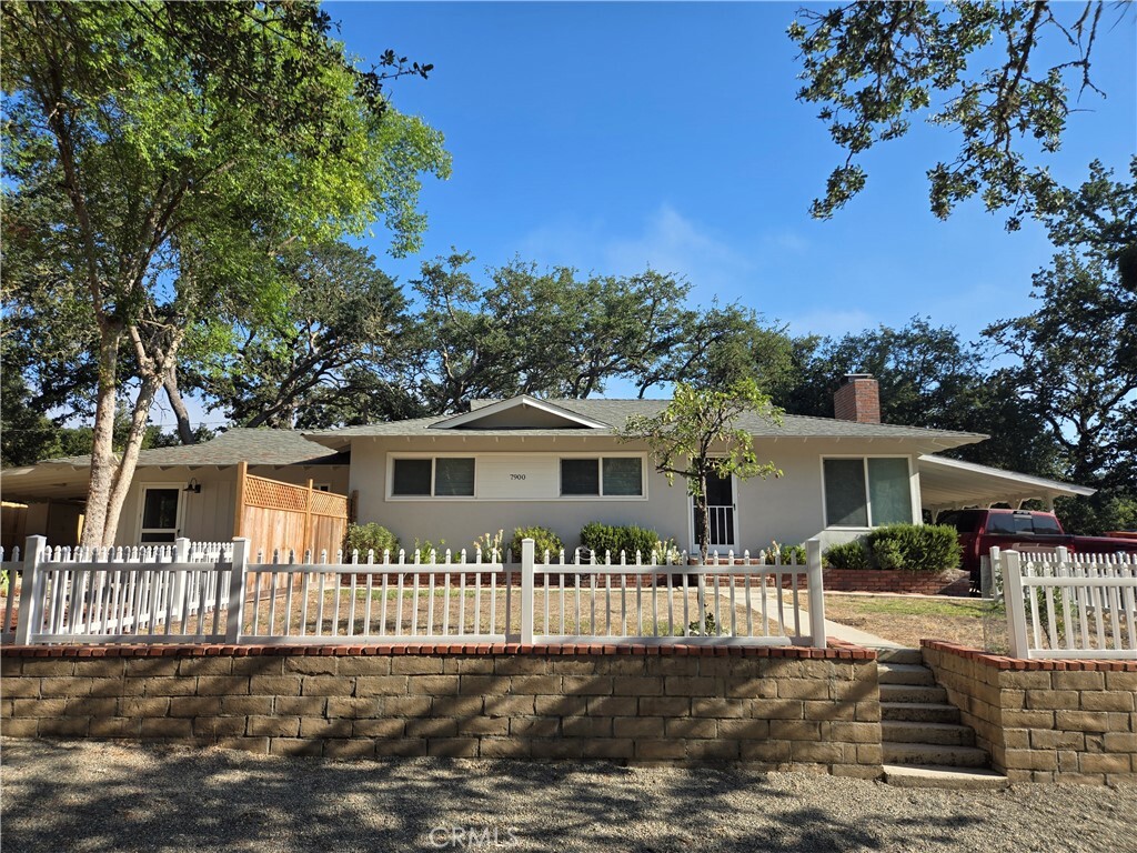 Property Photo:  7900 El Retiro Avenue  CA 93422 
