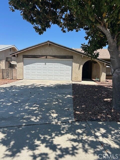 Property Photo: 902 Tabla Court CA 92545