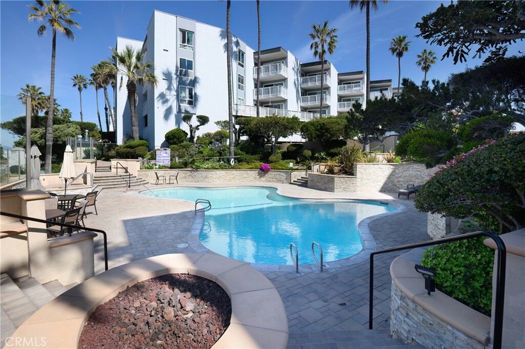 Property Photo:  640 The Village 104  CA 90277 