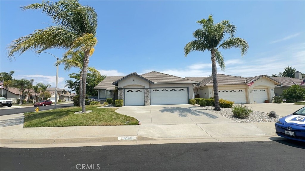 Property Photo: 41146 Lorient Court CA 92562