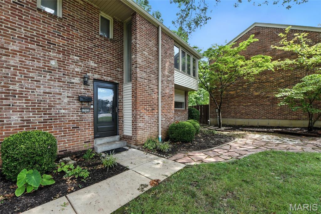 Property Photo: 12321 Rossridge Court MO 63146