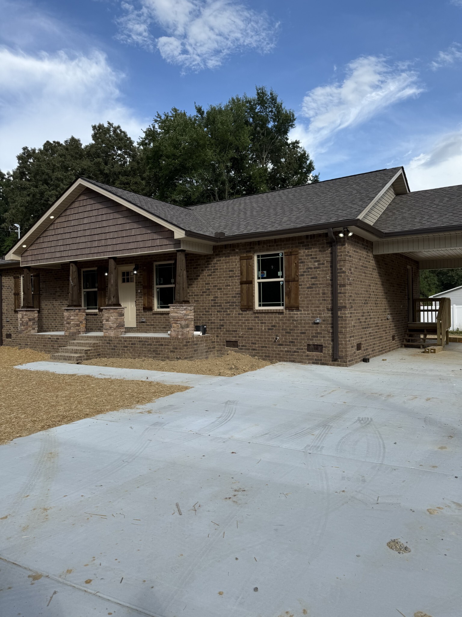 Property Photo: 1115 Jackson St TN 37355
