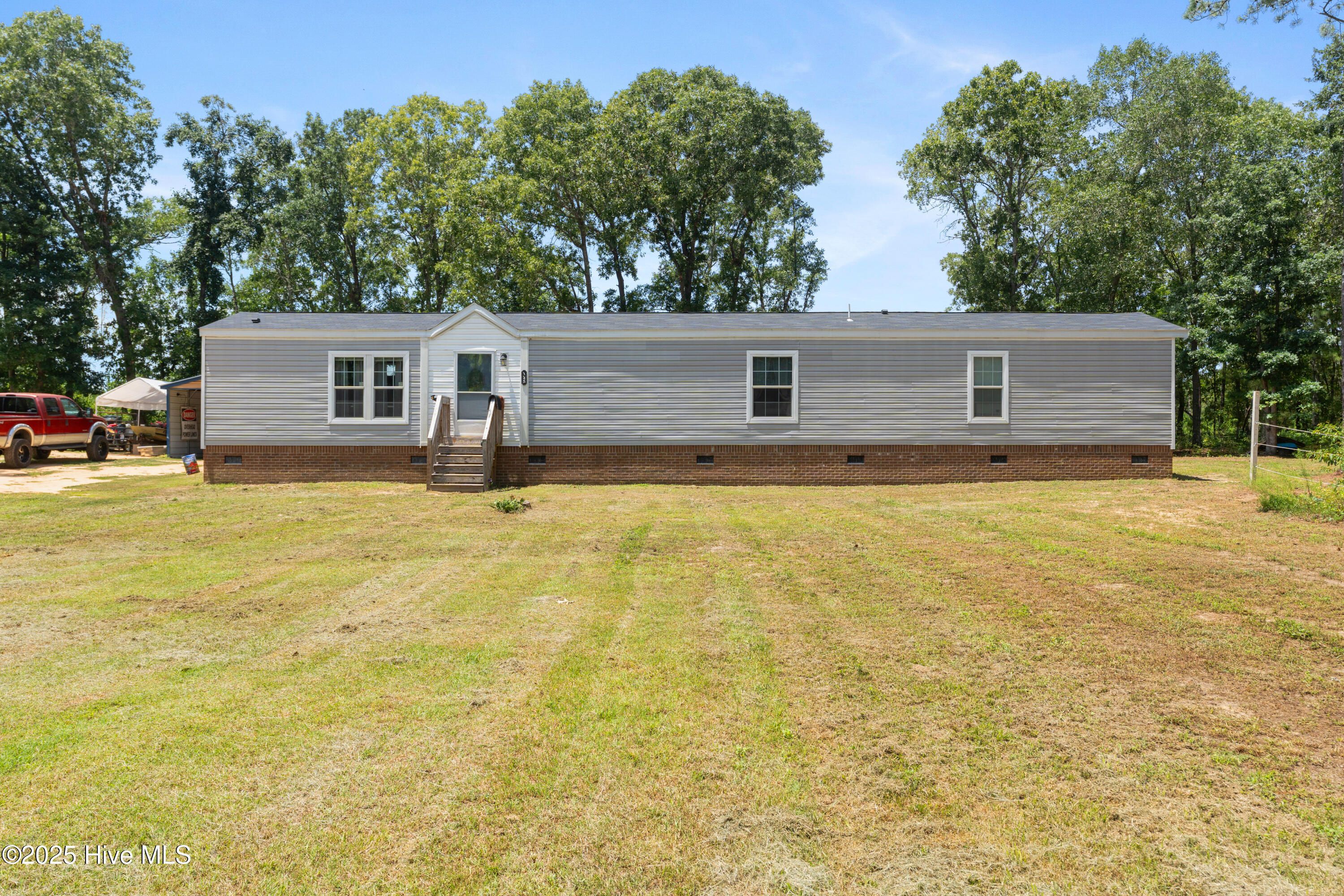 Property Photo: 225 Dirt Road NC 28345