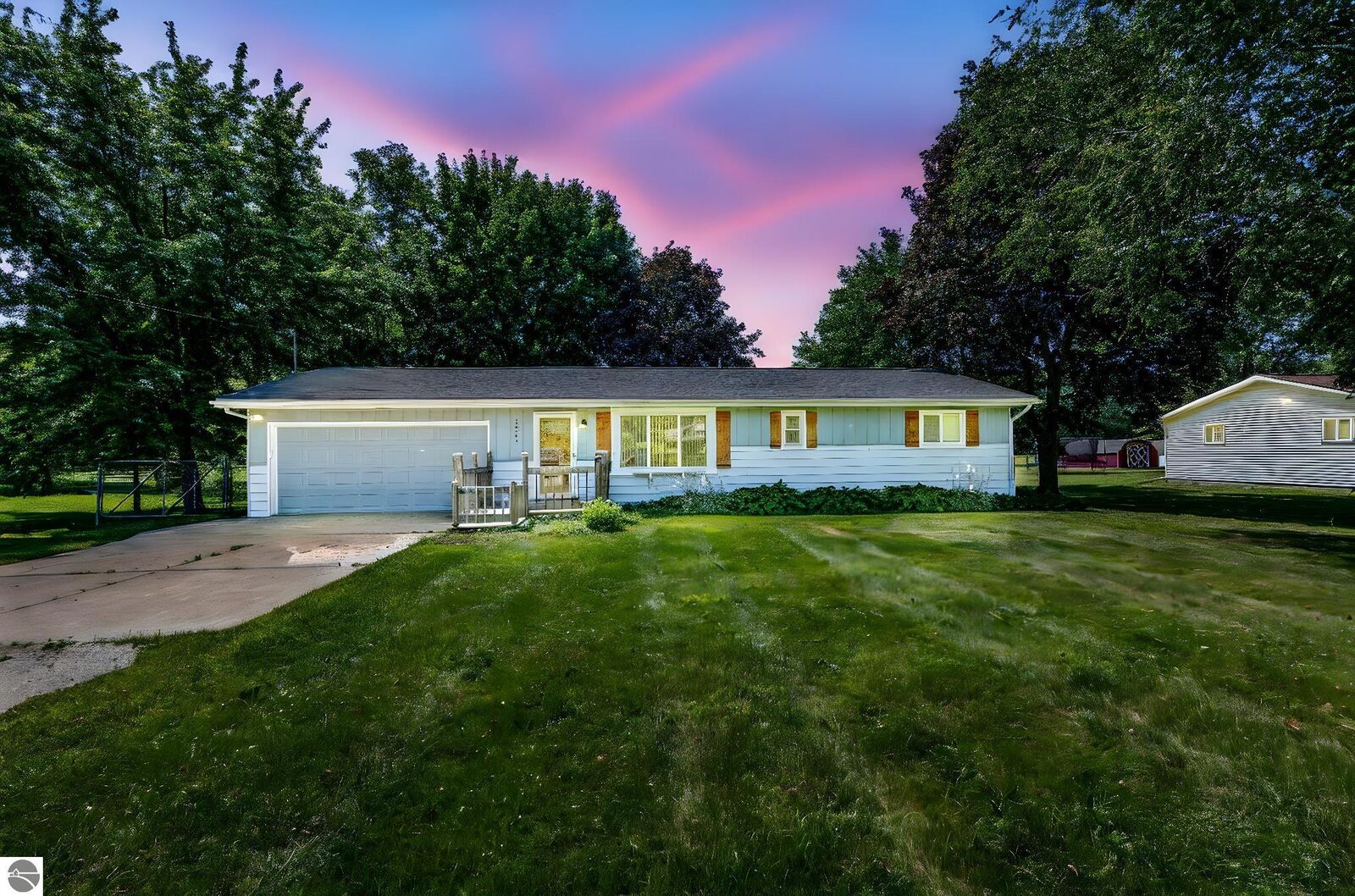 Property Photo: 10201 Tittabawassee Road MI 48623