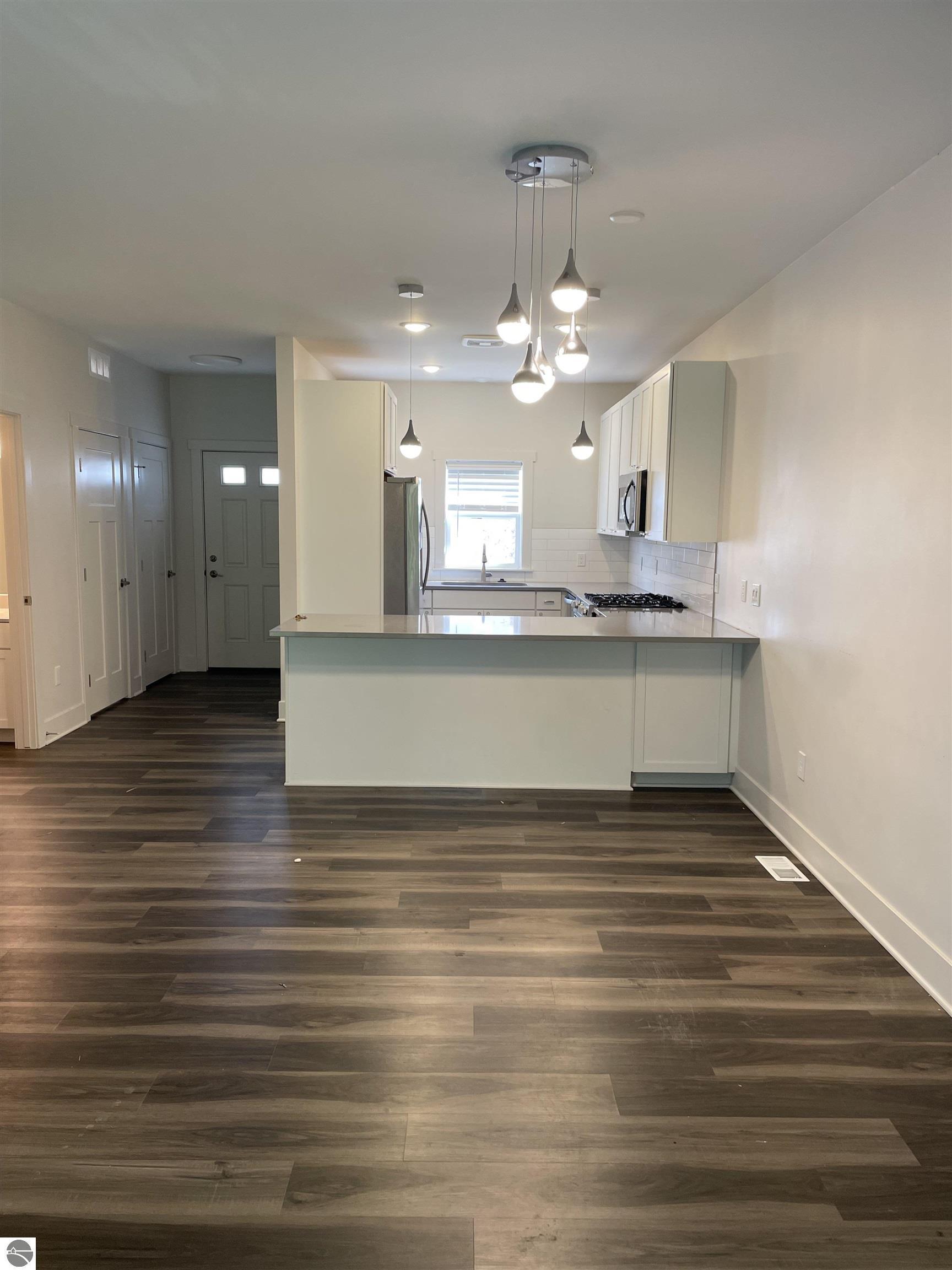 Property Photo:  1548 Simsbury Street  MI 49686-2128 