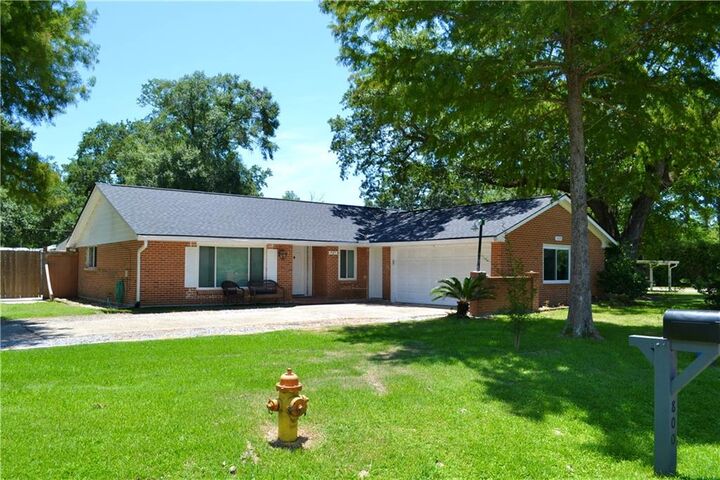 Property Photo:  727 Hutchinson Street  LA 70448 