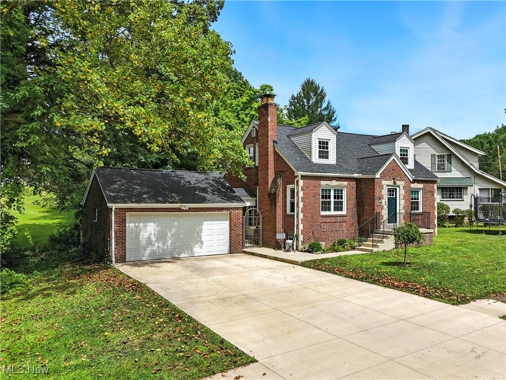 Property Photo: 2315 Volney Road OH 44511