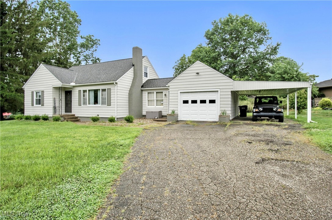 Property Photo: 3080 Newark Road OH 43701