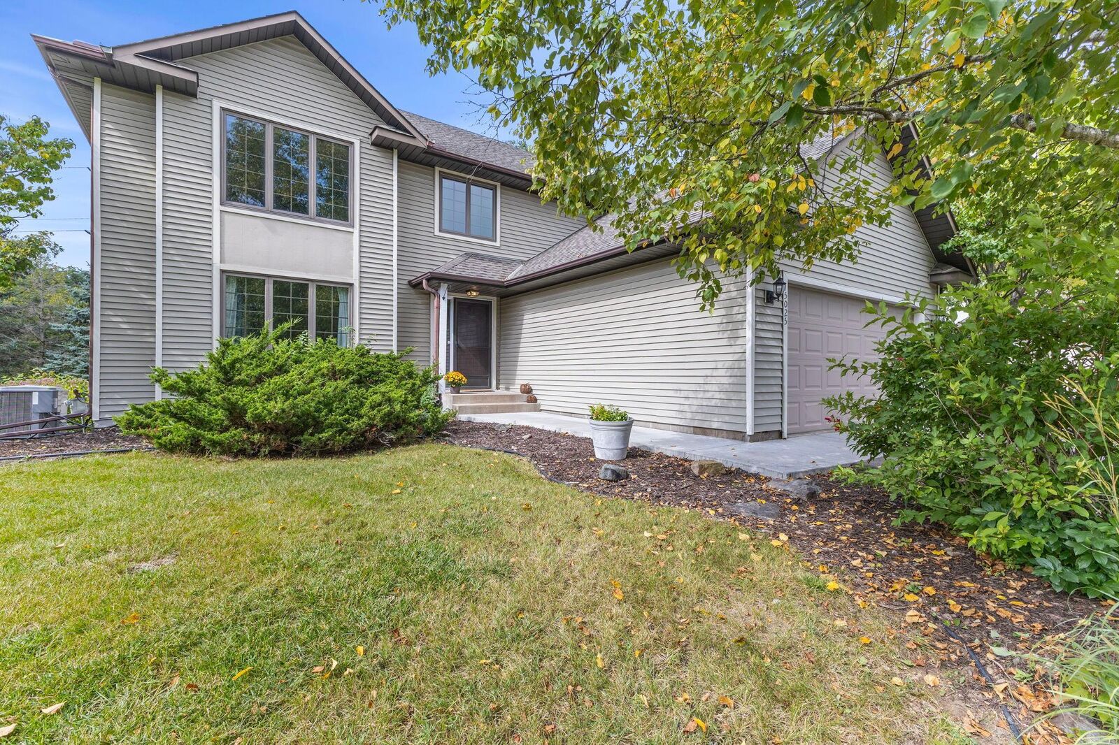 Property Photo: 15025 48th Avenue N MN 55446