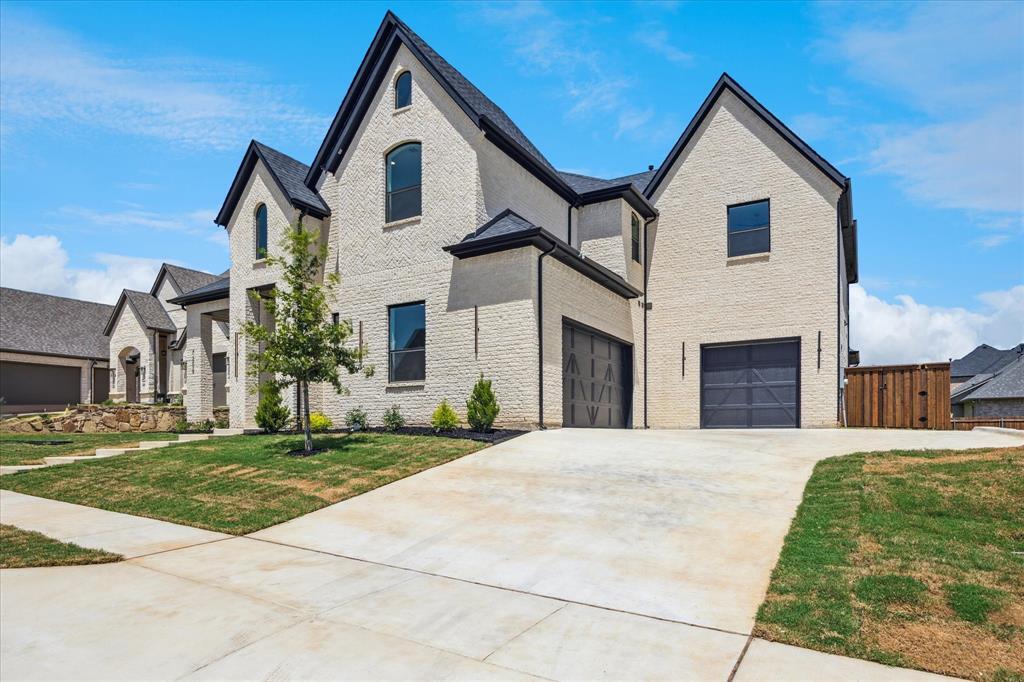 Property Photo: 7209 Smith Farm Drive TX 76182