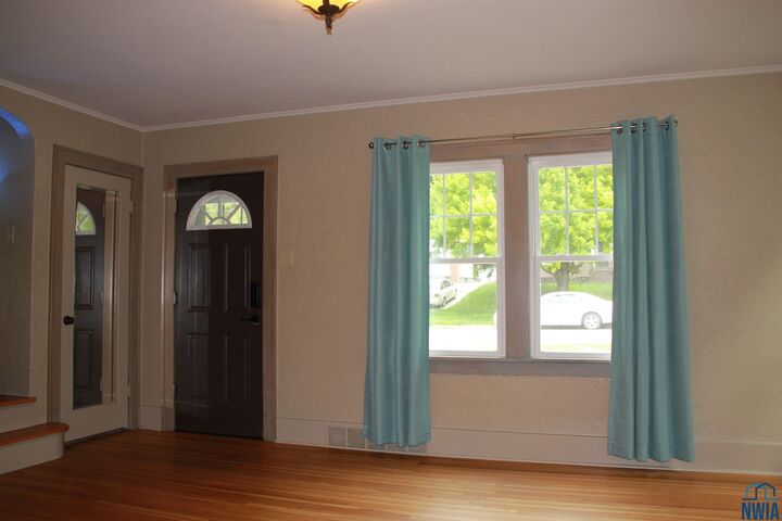 Property Photo: 3131 Grandview IA 51104
