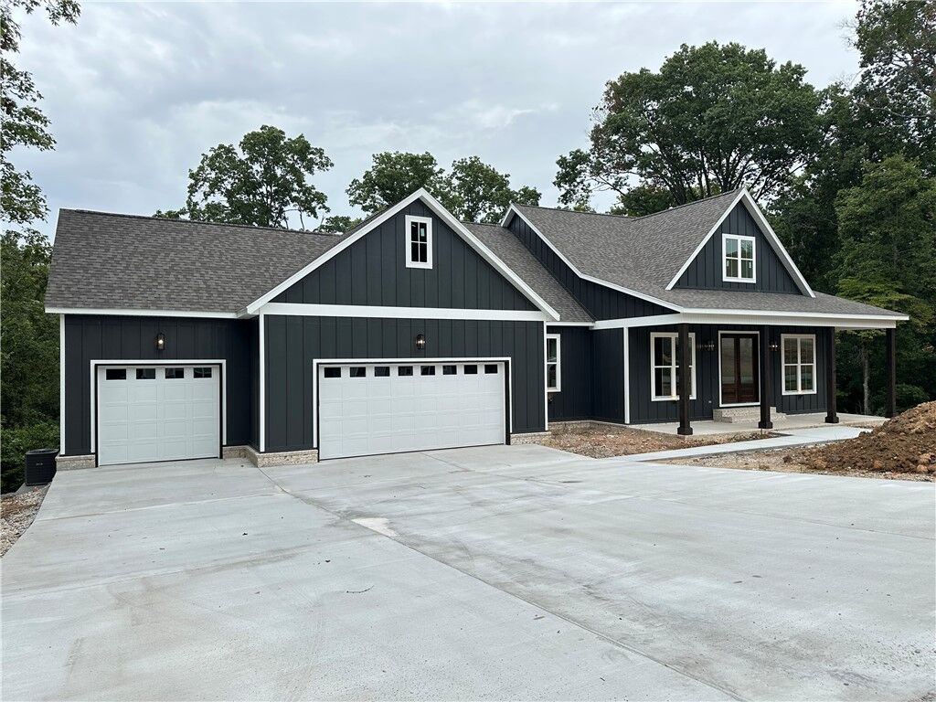 Property Photo:  542 Oneida Circle  AR 72751 