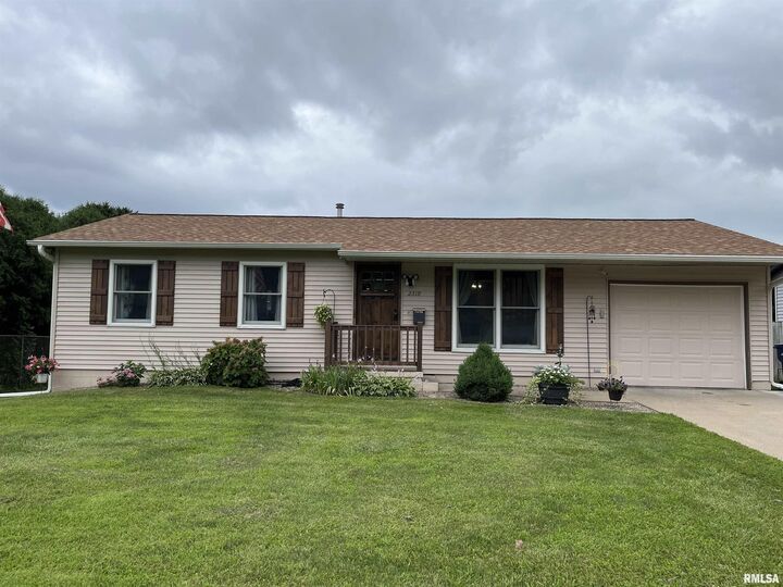 Property Photo:  2319 12th Avenue South  IA 52732 