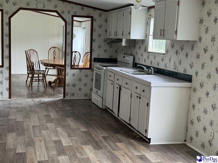 Property Photo: 404 Jamestown Ave SC 29532