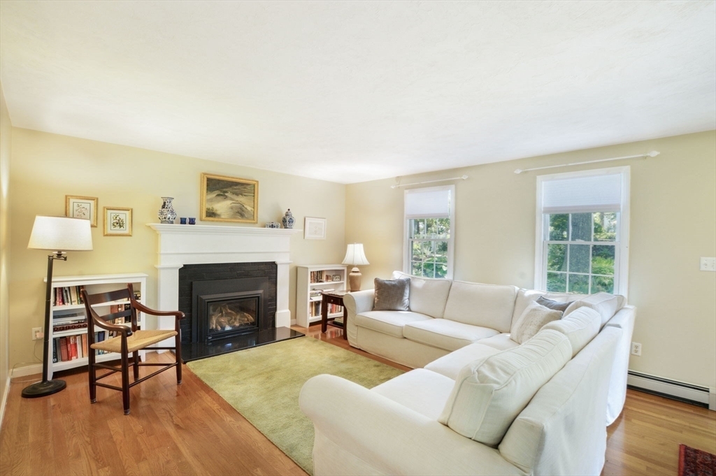 Property Photo:  3 Old Barn Ln  MA 02644 